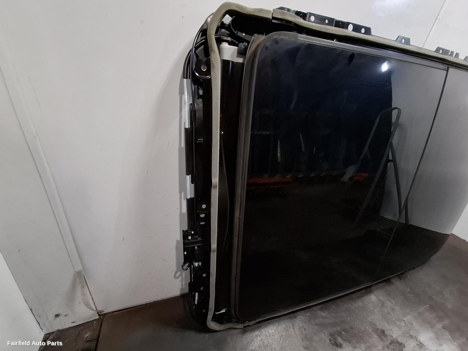 2015-2026 Audi Q7 Roof Glass Sunroof T