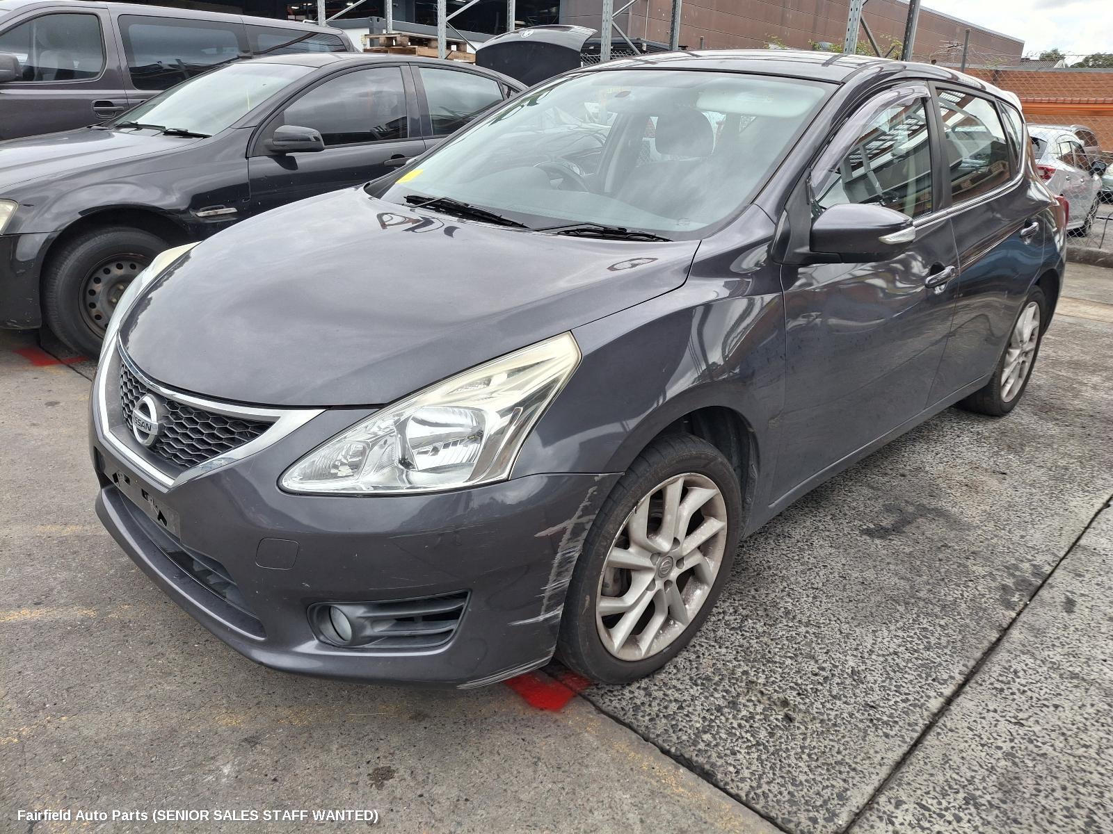 2013-2016 Nissan Pulsar Right Door Mirror