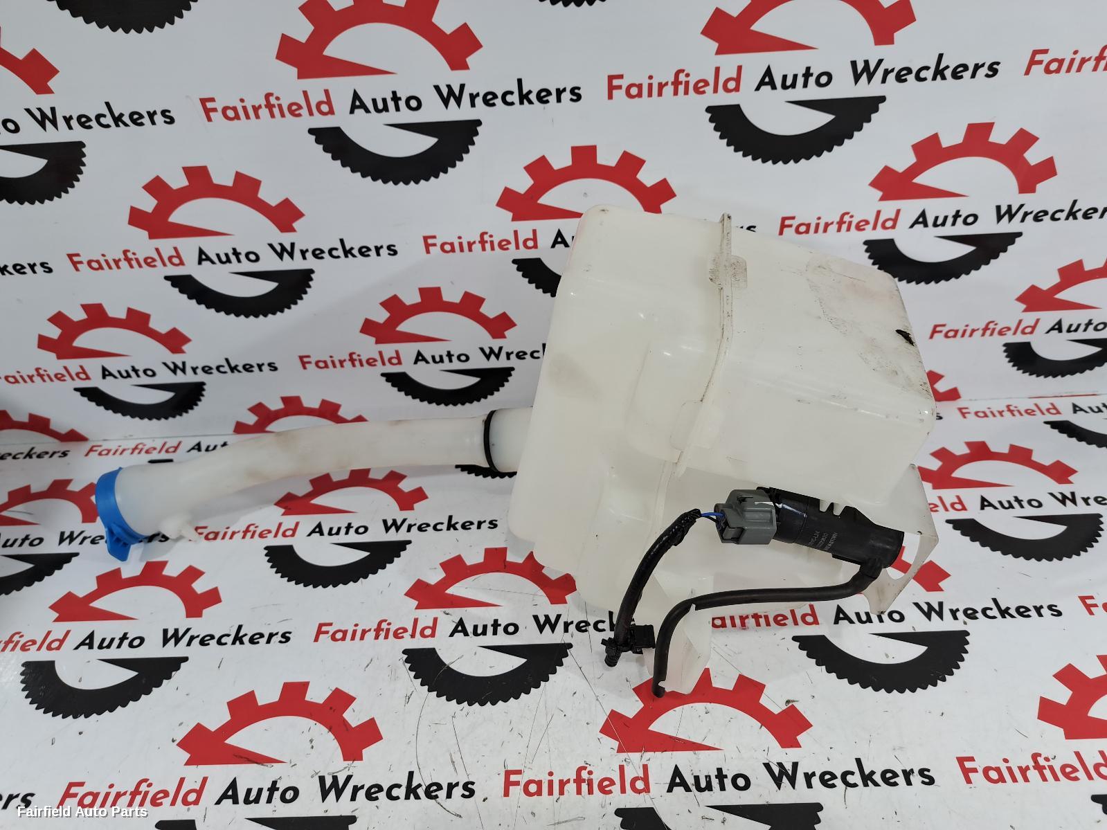 2022 Ldv Deliver 9 Washer Bottle