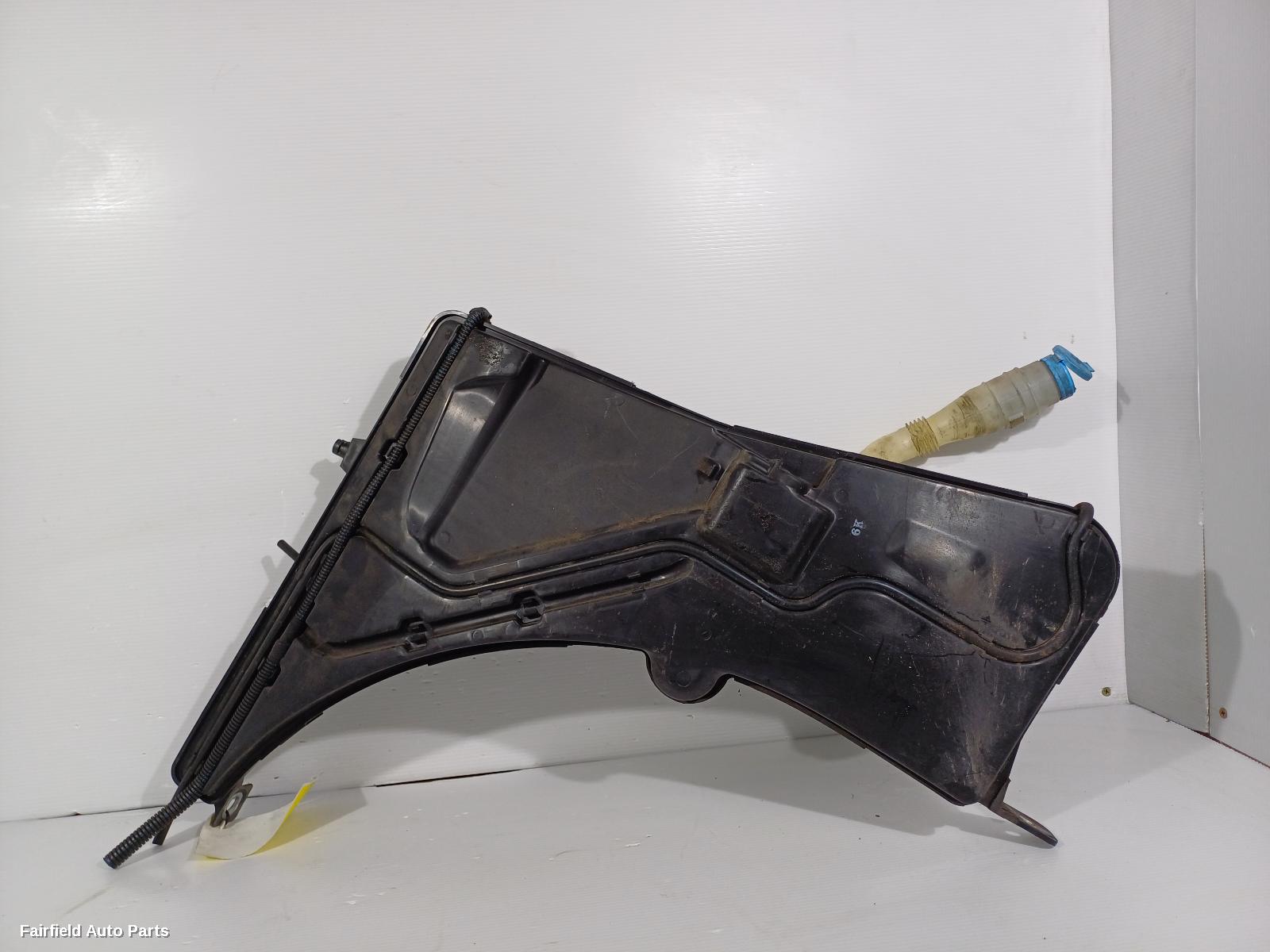 2016-2026 Alfa Romeo Giulia Washer Bottle