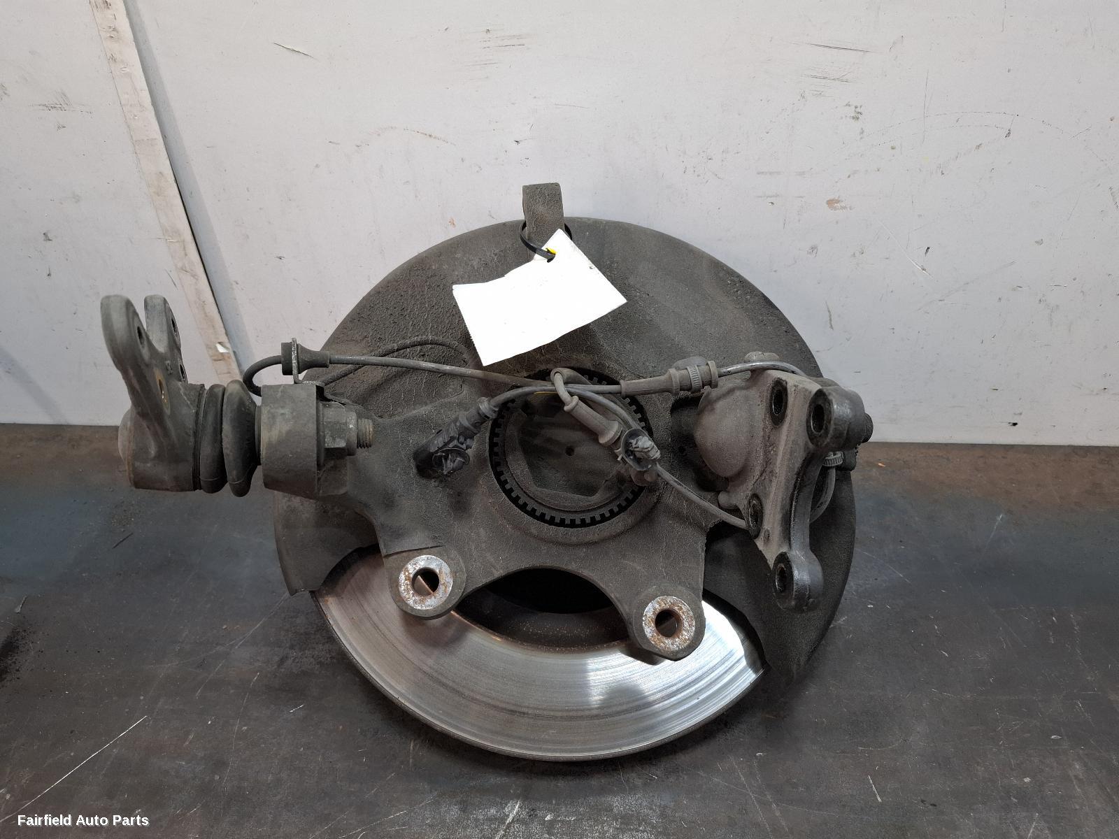 2017-2025 Ldv D90 Left Front Hub Assembly
