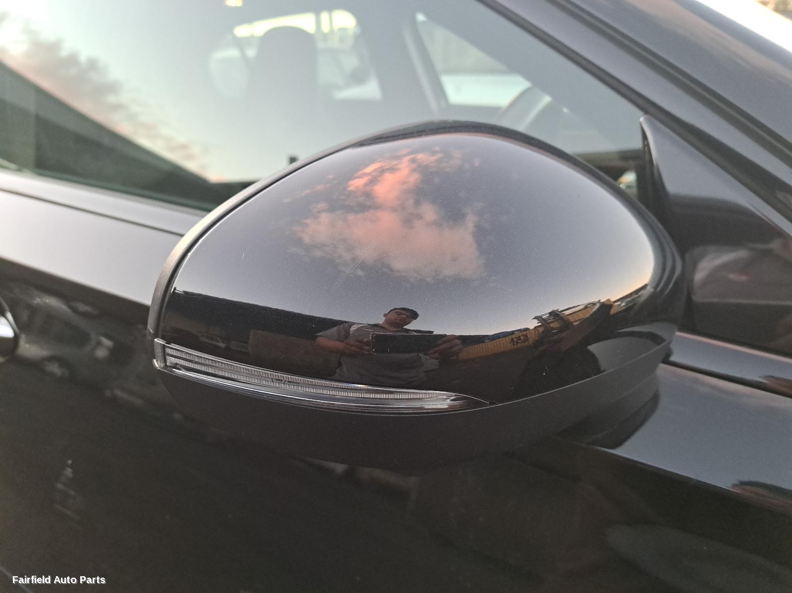 2018-2023 Mercedes A Class Right Door Mirror
