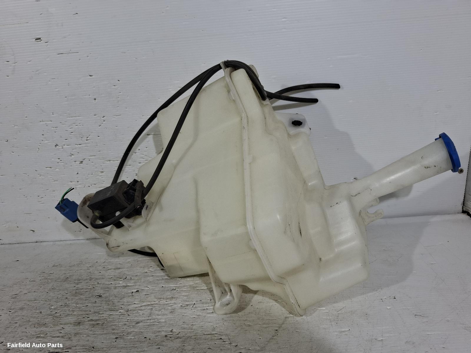 2012-2017 Hyundai I30 Washer Bottle