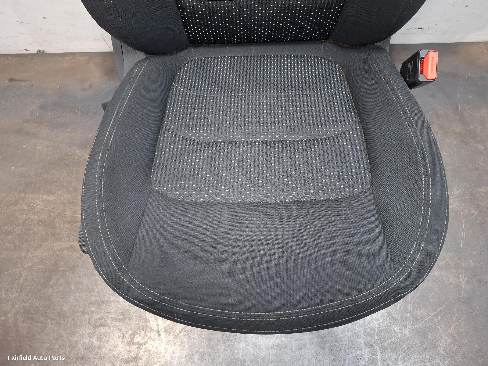 2020-2026 Ldv Deliver 9 Front Seat