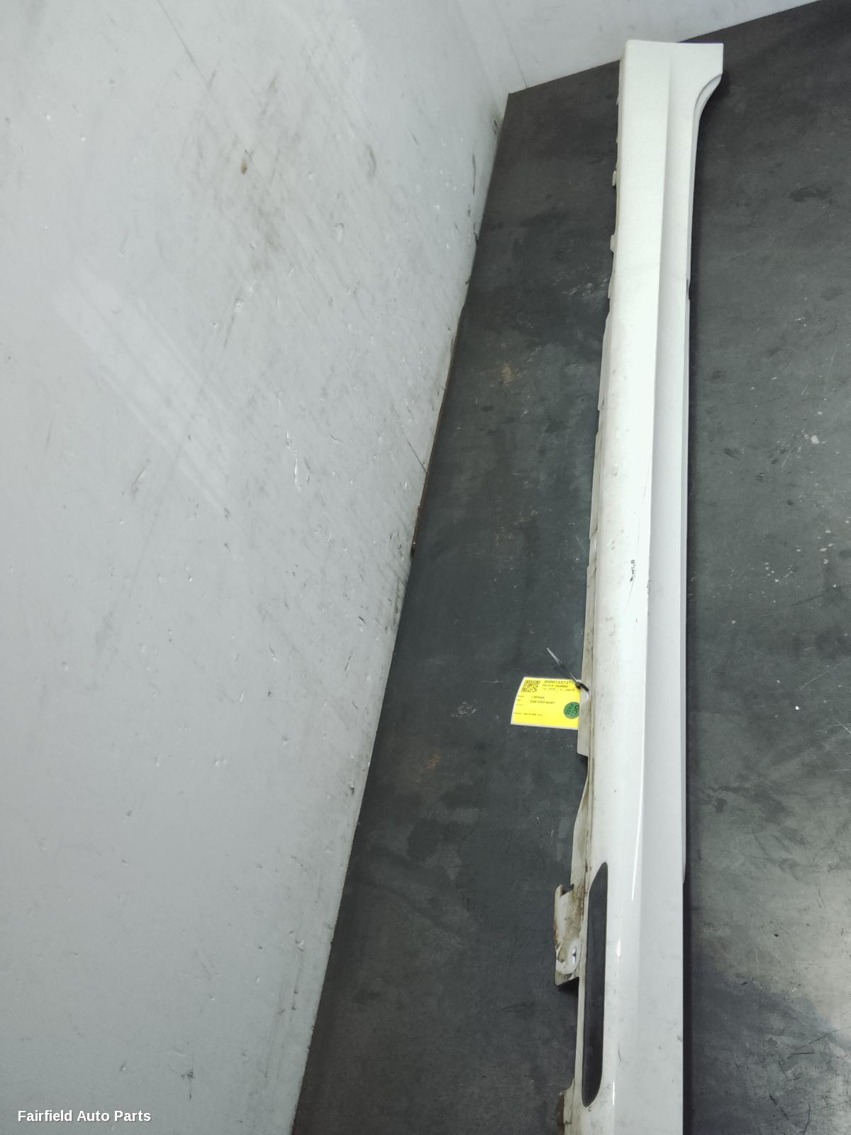 2018-2025 Bmw 3 Series Side Step Skirt
