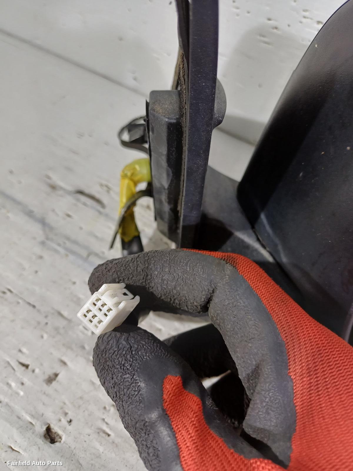 2015-2017 Toyota Aurion Right Door Mirror