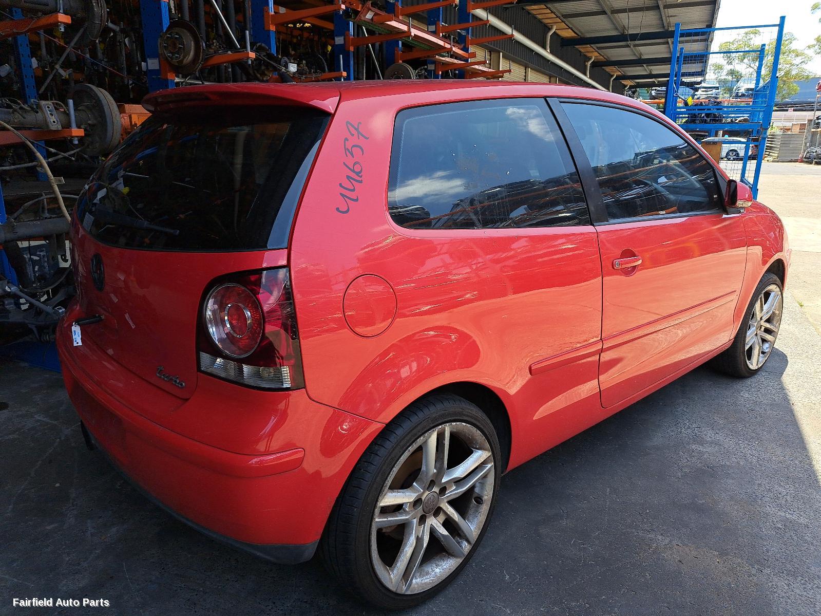 2006 Volkswagen Polo Rear Bumper