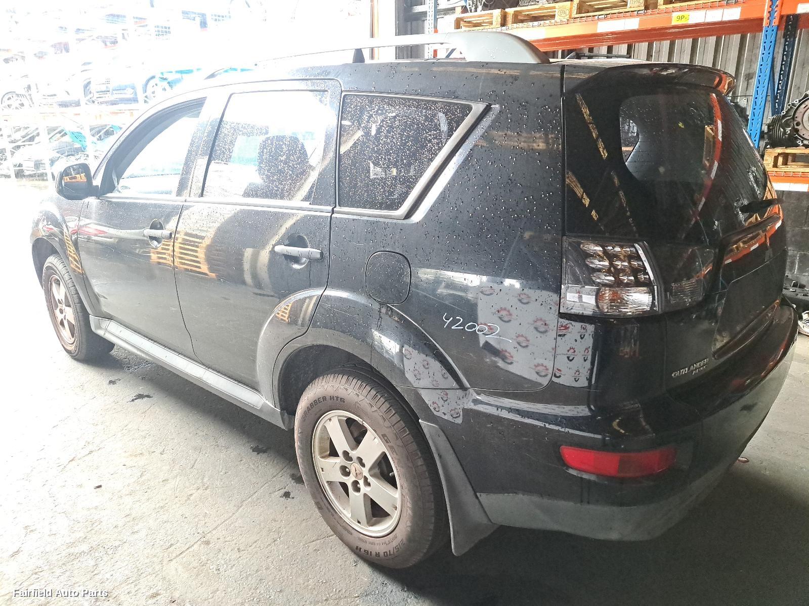 2010 Mitsubishi Outlander Right Door Mirror