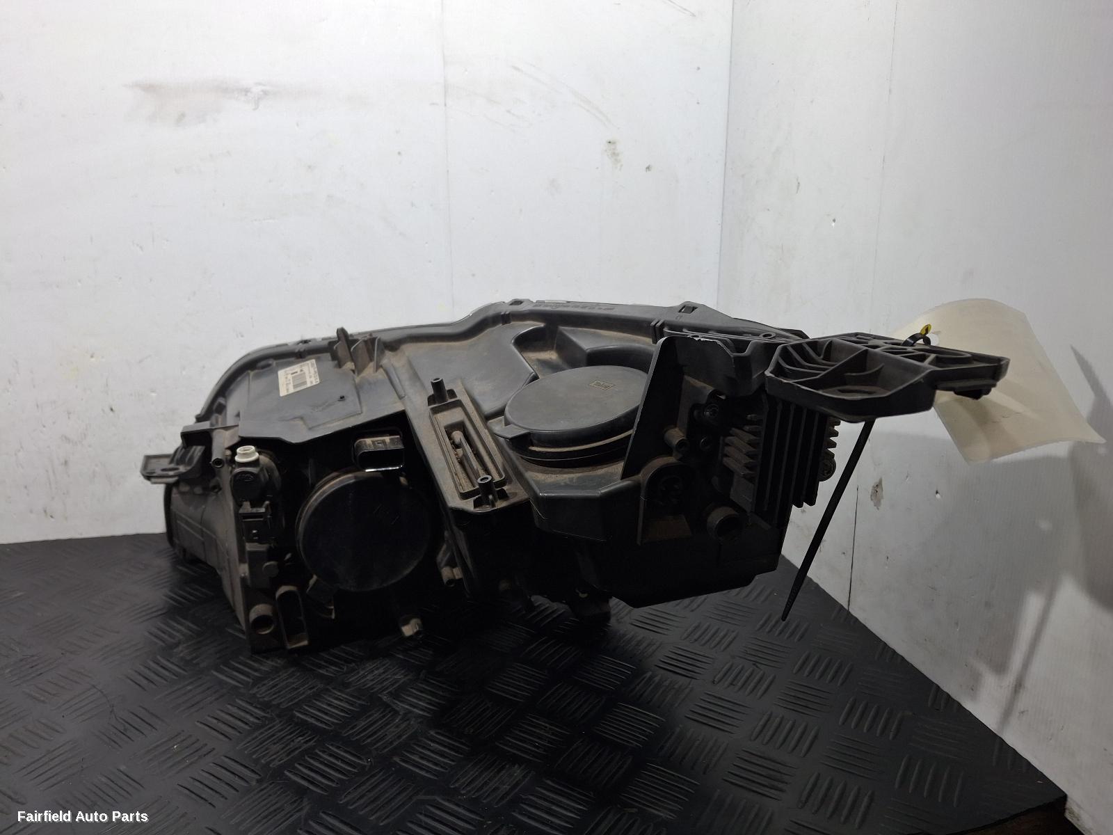 2016-2020 Peugeot 3008 Right Headlamp