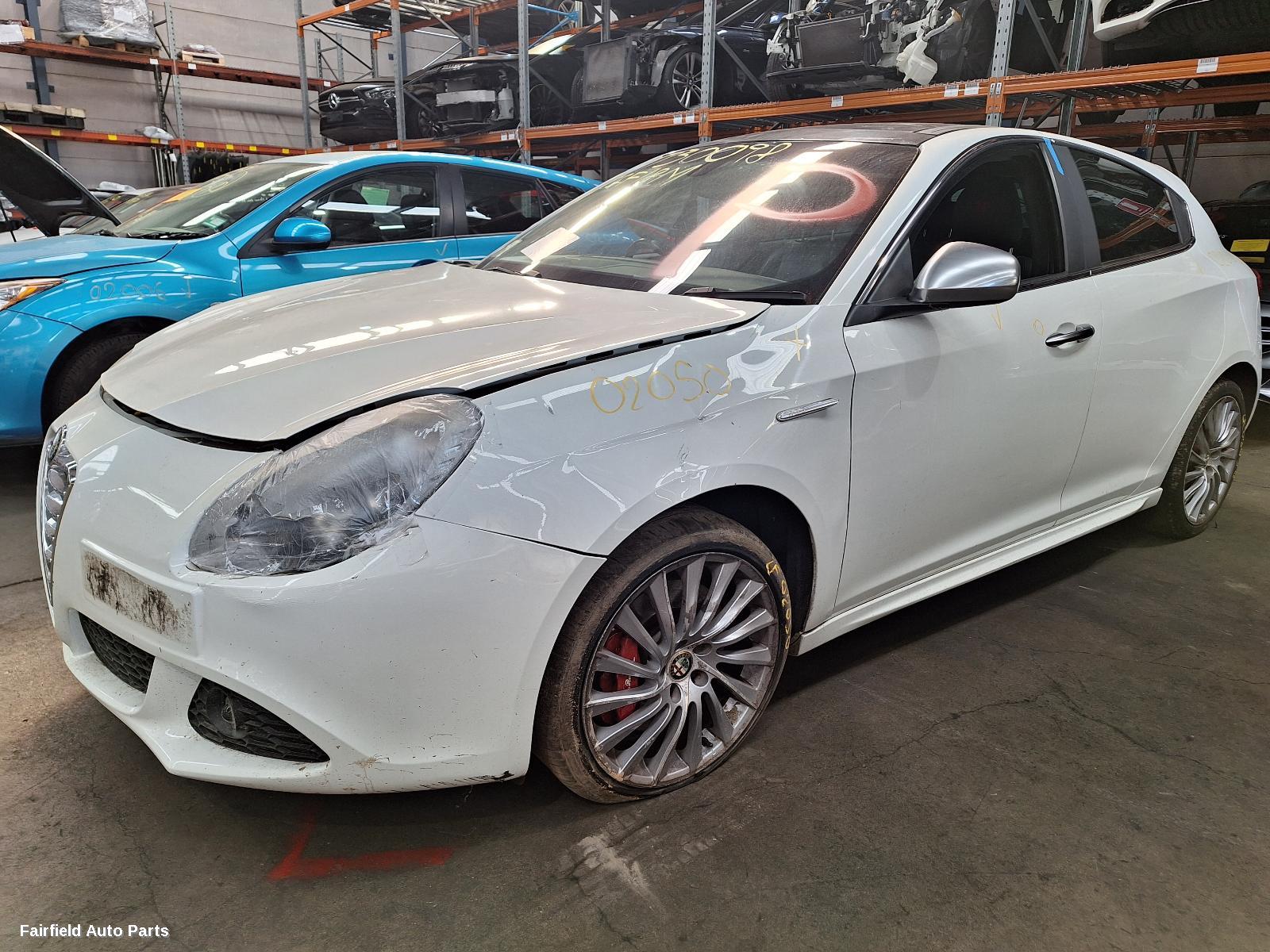 2012 Alfa Romeo Giulietta Radiator Support