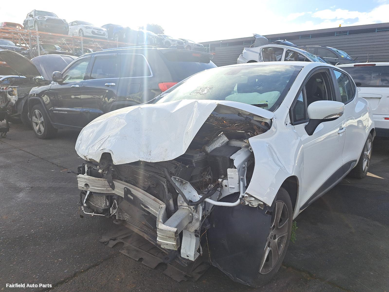 2017 Renault Clio Left Taillight