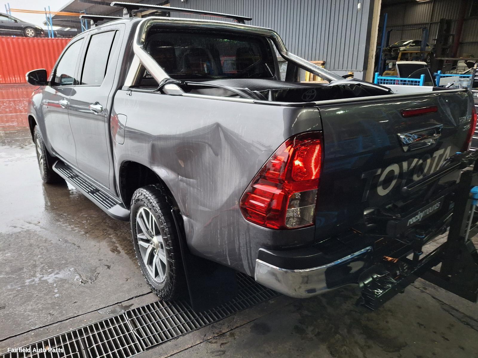 2016 Toyota Hilux Glove Box