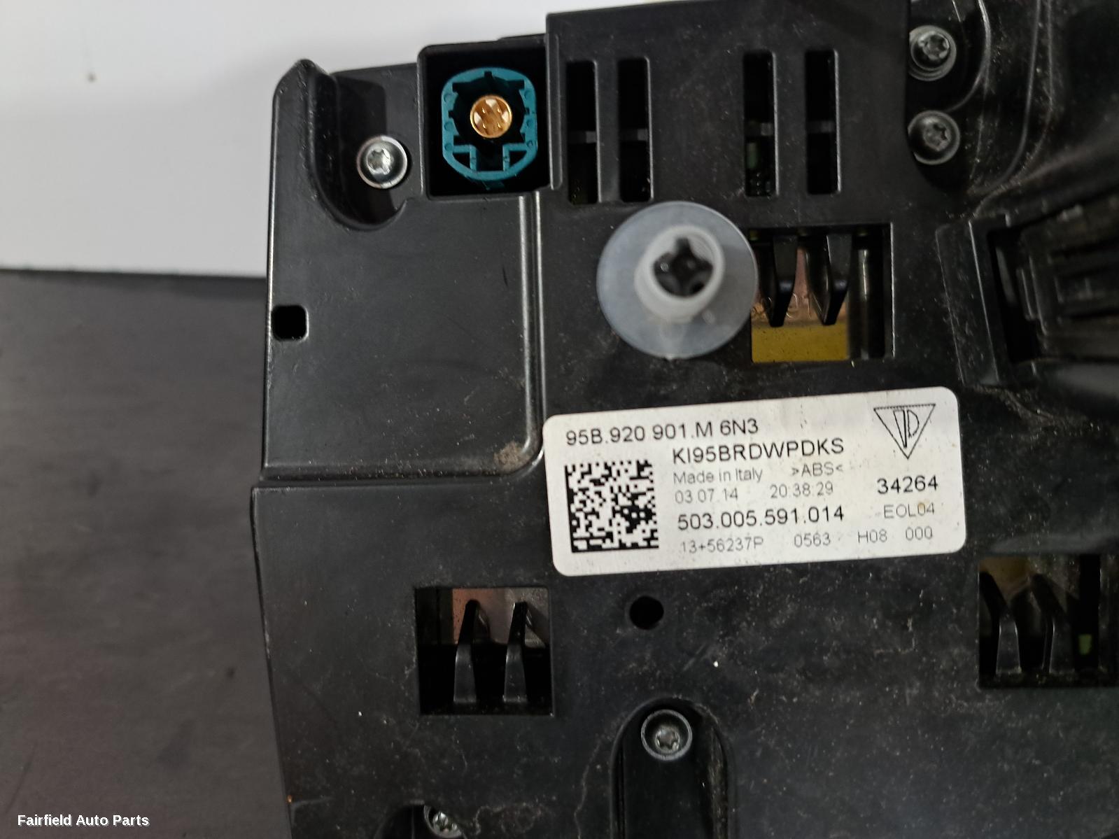 2014-2018 Porsche Macan Instrument Cluster