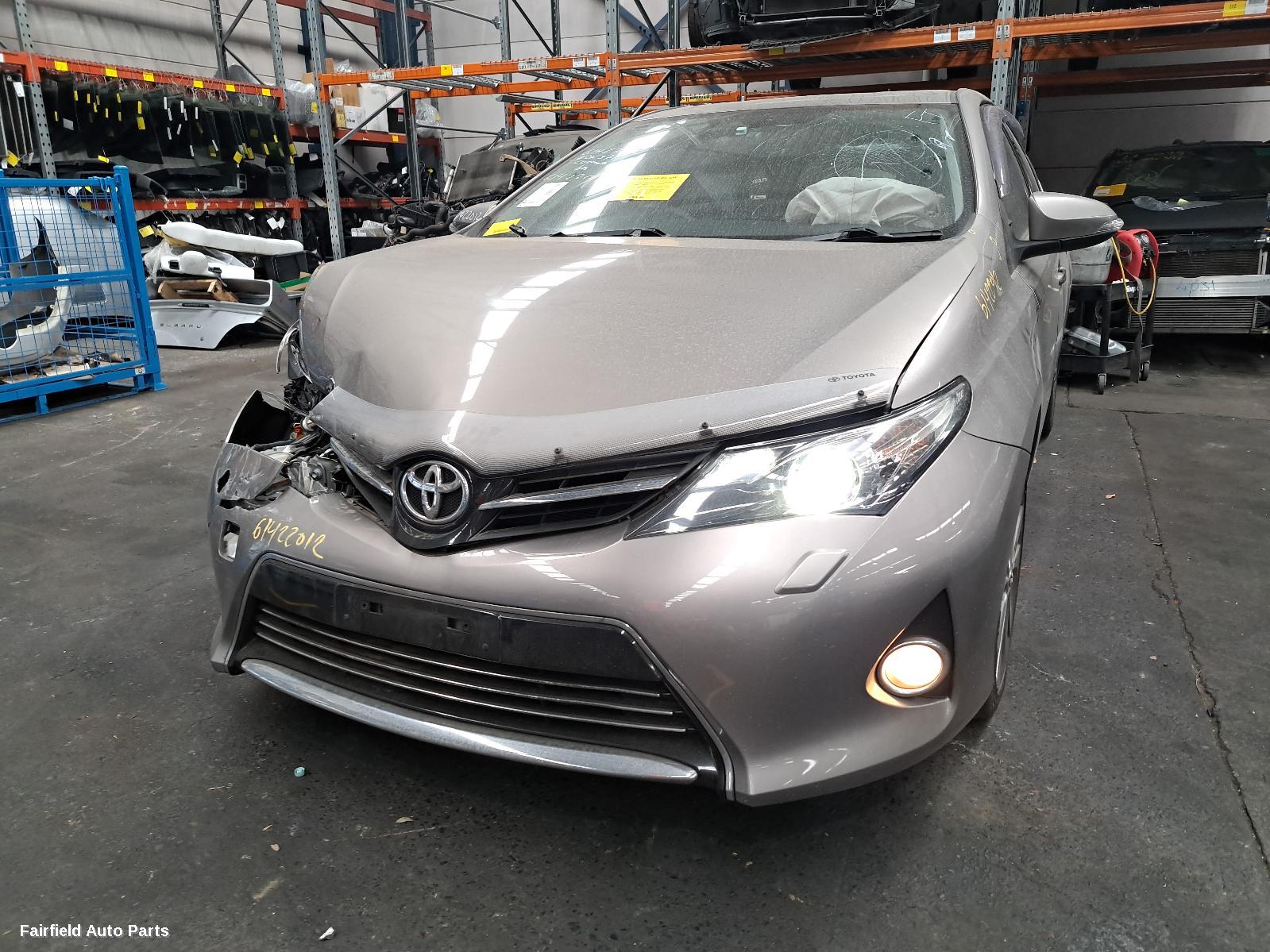 2014 Toyota Corolla Right Taillight