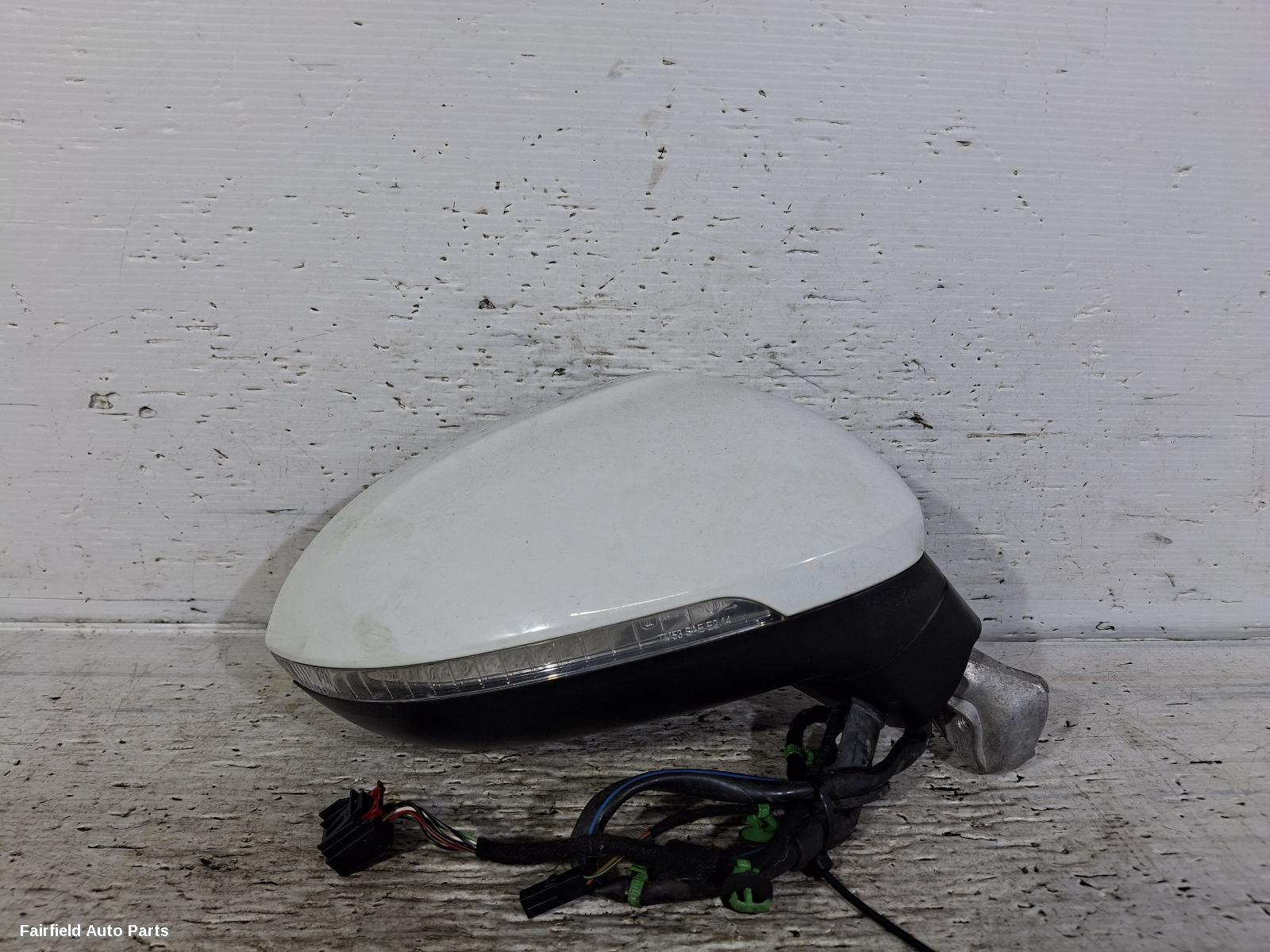 2015-2019 Volkswagen Passat Right Door Mirror