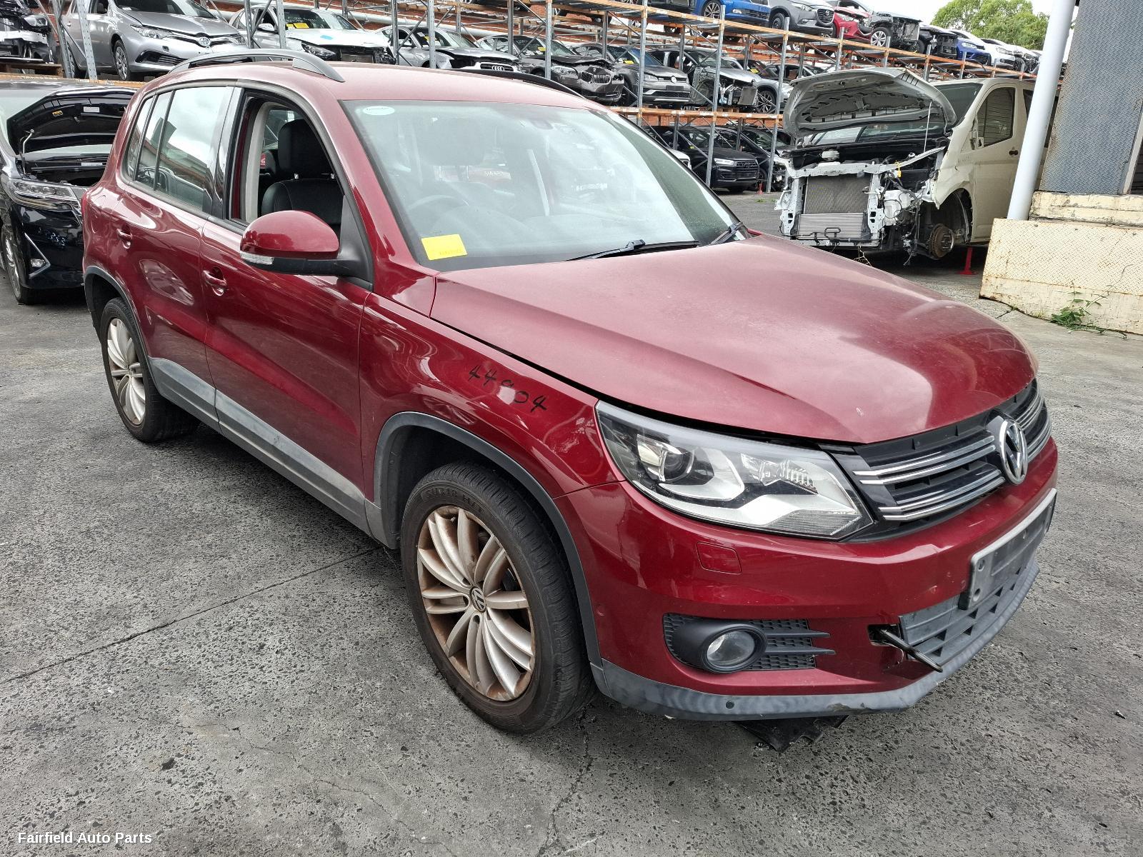 2012 Volkswagen Tiguan Right Indicator Fog Side