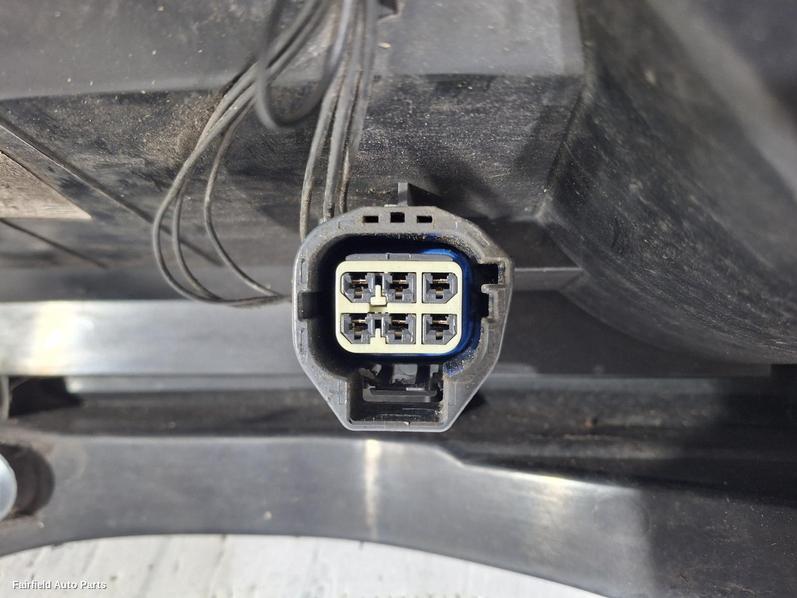 2014-2016 Land Rover Discovery Right Taillight