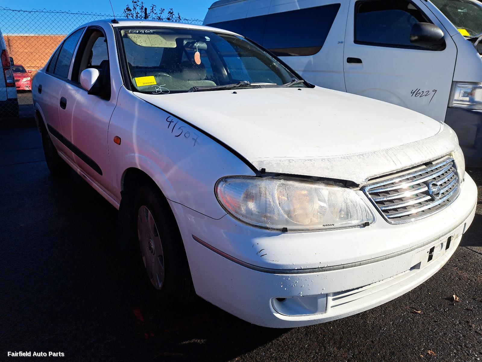 2004 Nissan Pulsar Right Headlamp