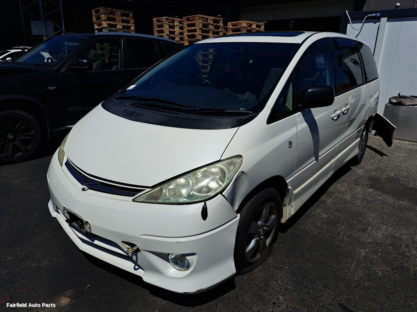 2005 Toyota Estima Bonnet