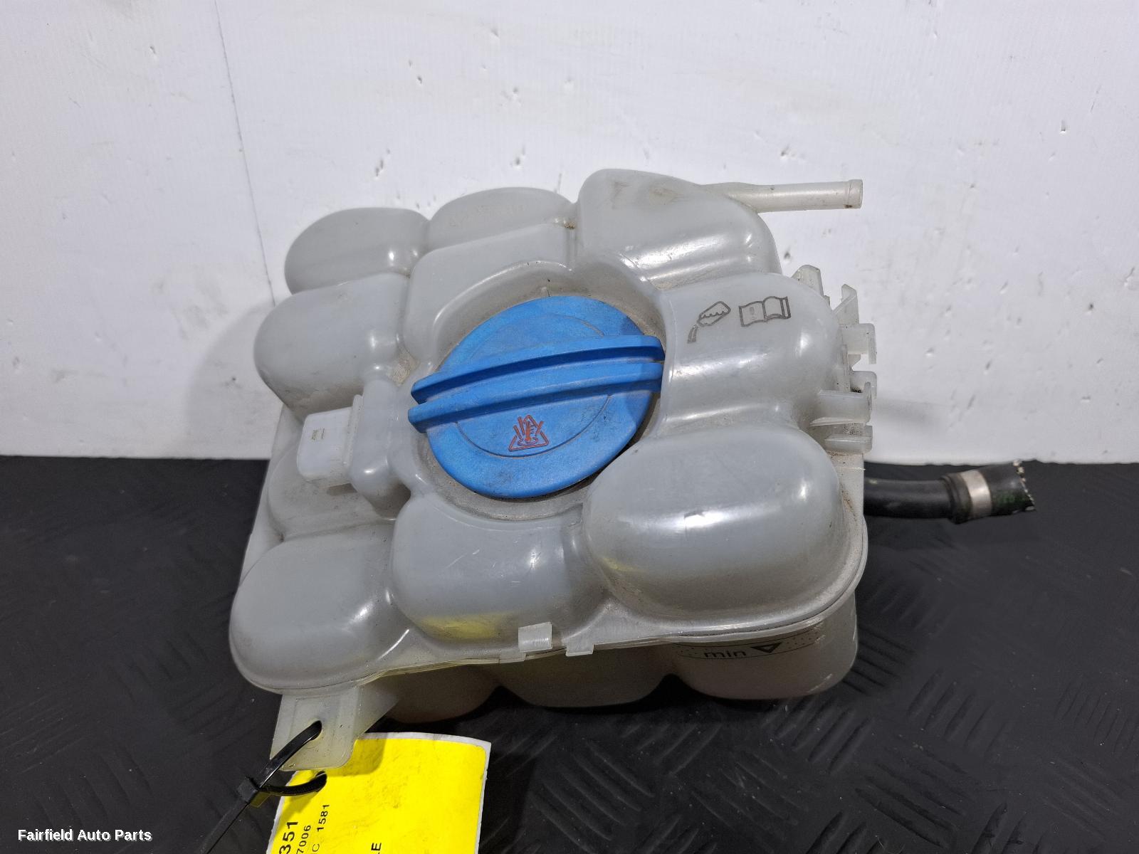 2010-2018 Porsche Cayenne Overflow Bottle