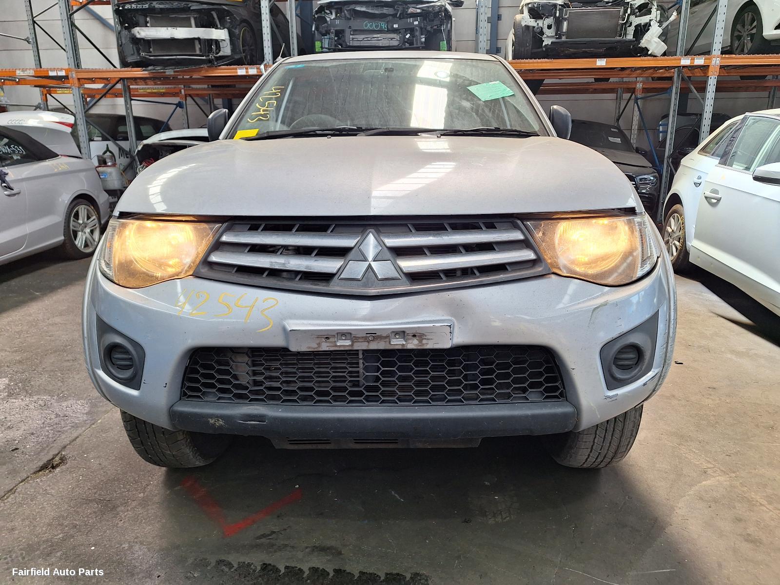 2015 Mitsubishi Triton Axle