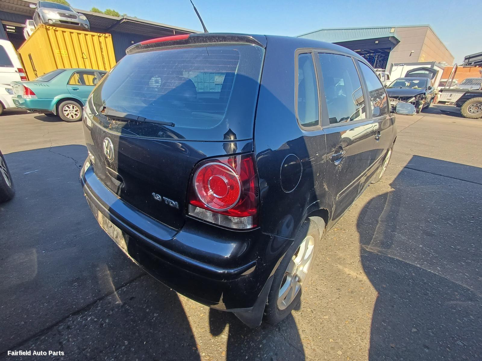 2010 Volkswagen Polo Left Guard