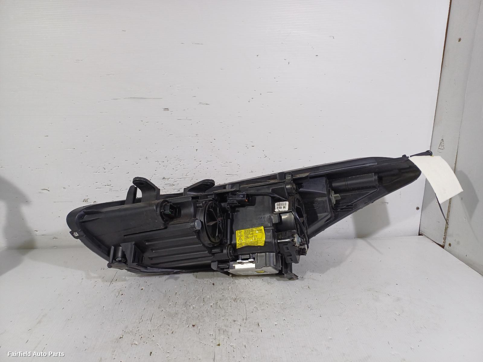 2012-2017 Hyundai I30 Right Headlamp