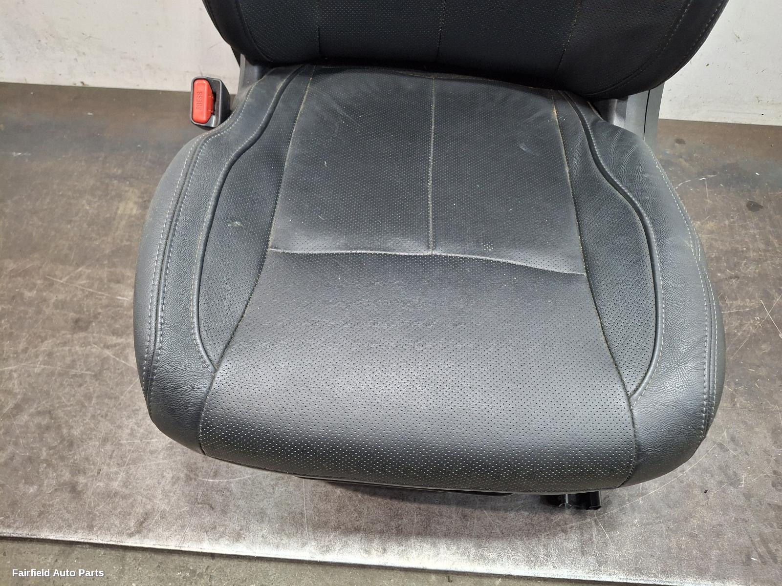 2013-2021 Nissan Qashqai Front Seat