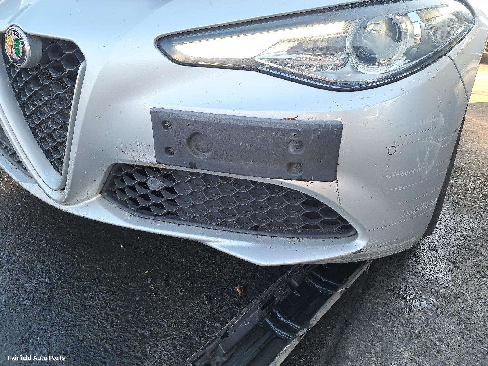 2017 Alfa Romeo Giulia Left Rear Door Sliding