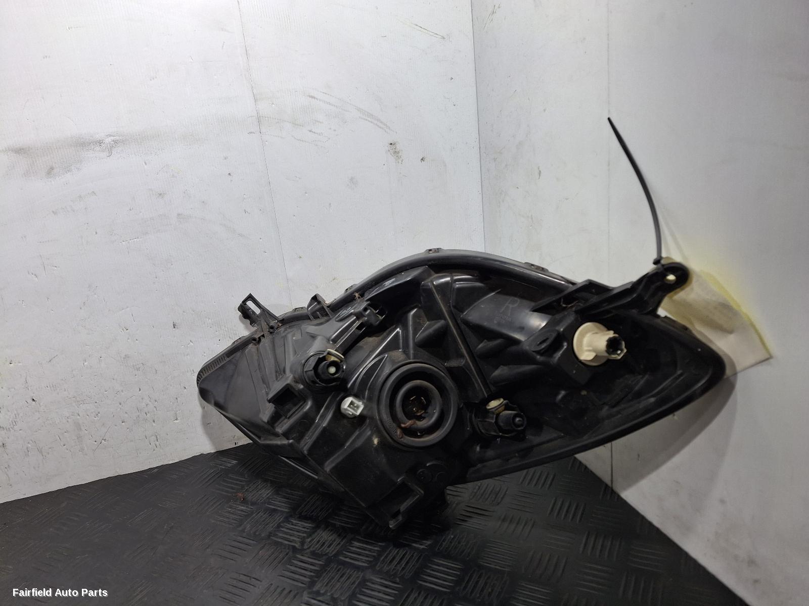 2011-2014 Toyota Yaris Right Headlamp