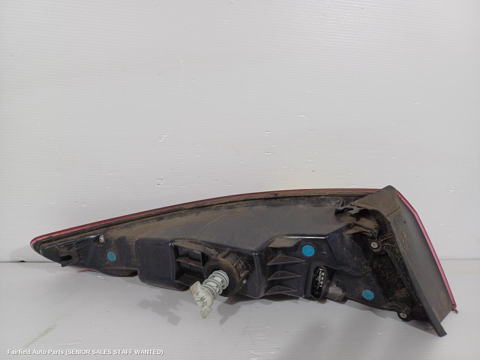 2017 Alfa Romeo Giulia Right Taillight