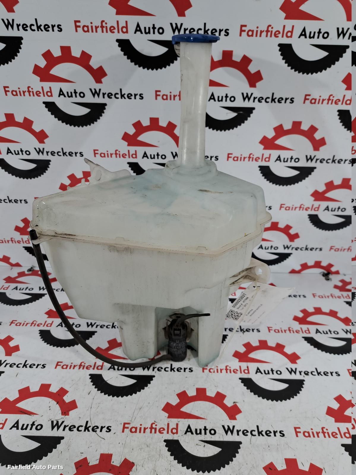 2011-2013 Hyundai Elantra Washer Bottle