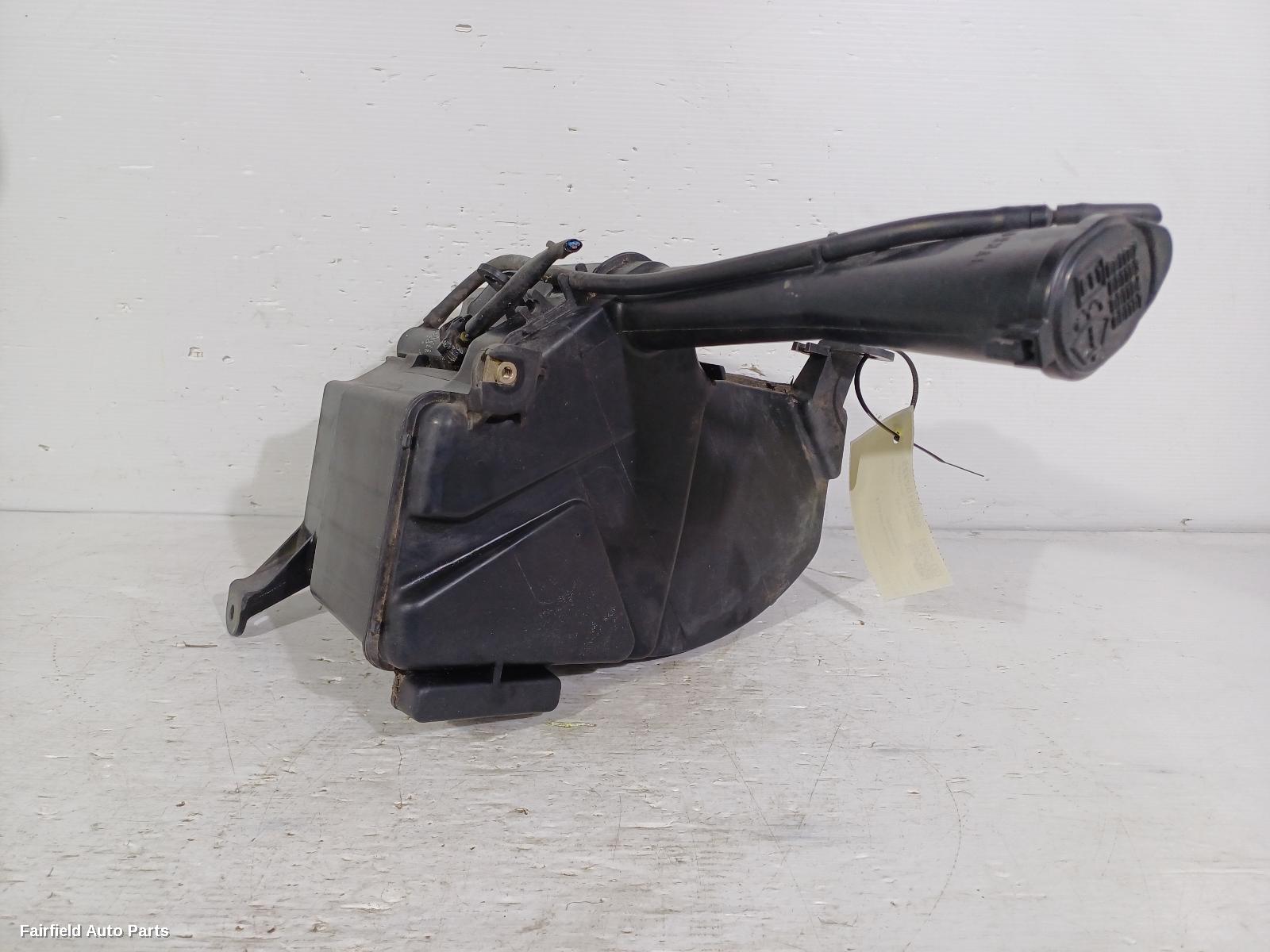 1998-2005 Lexus Is200/is300 Washer Bottle
