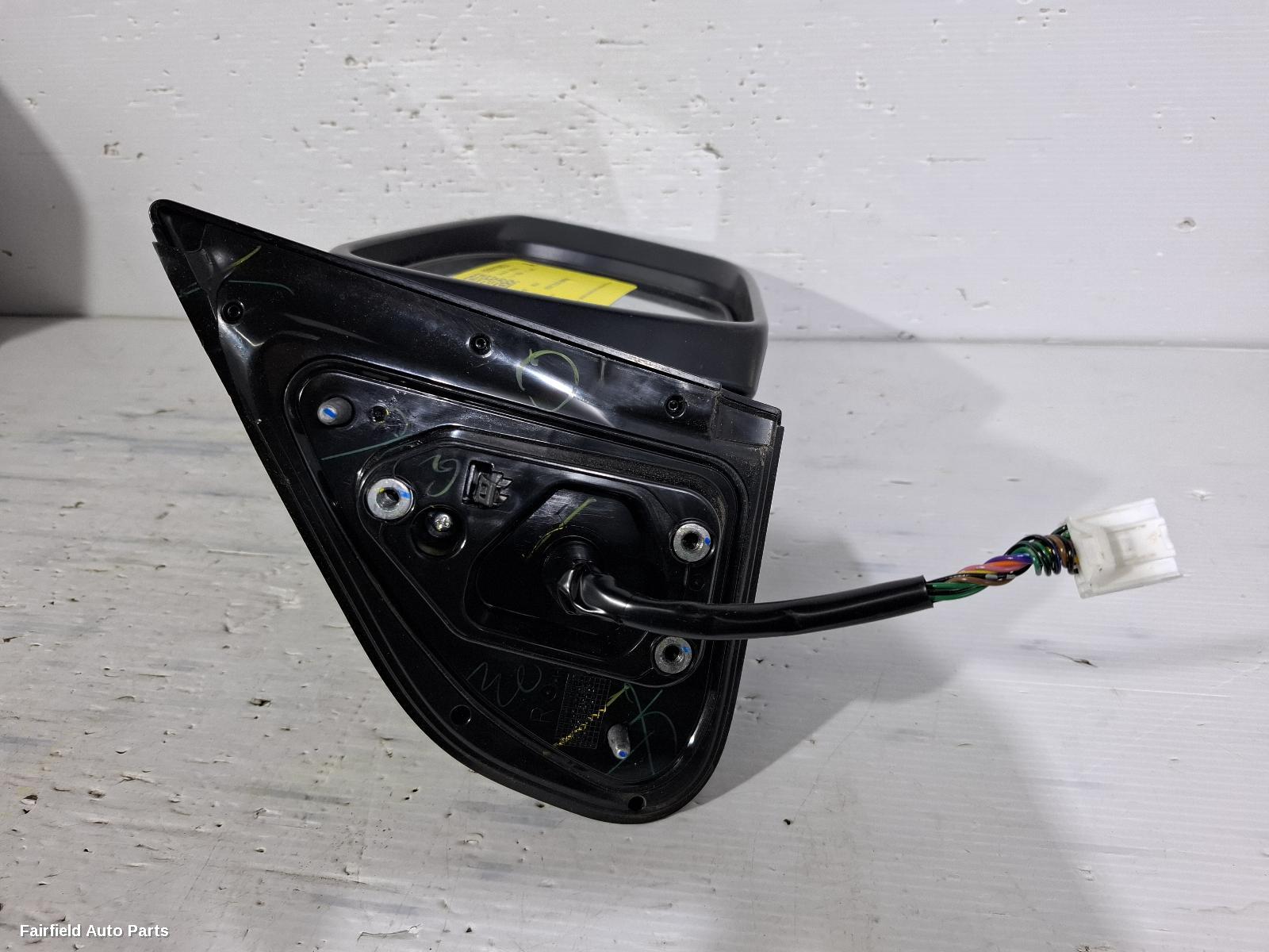 2021-2025 Isuzu Mu-x Right Door Mirror