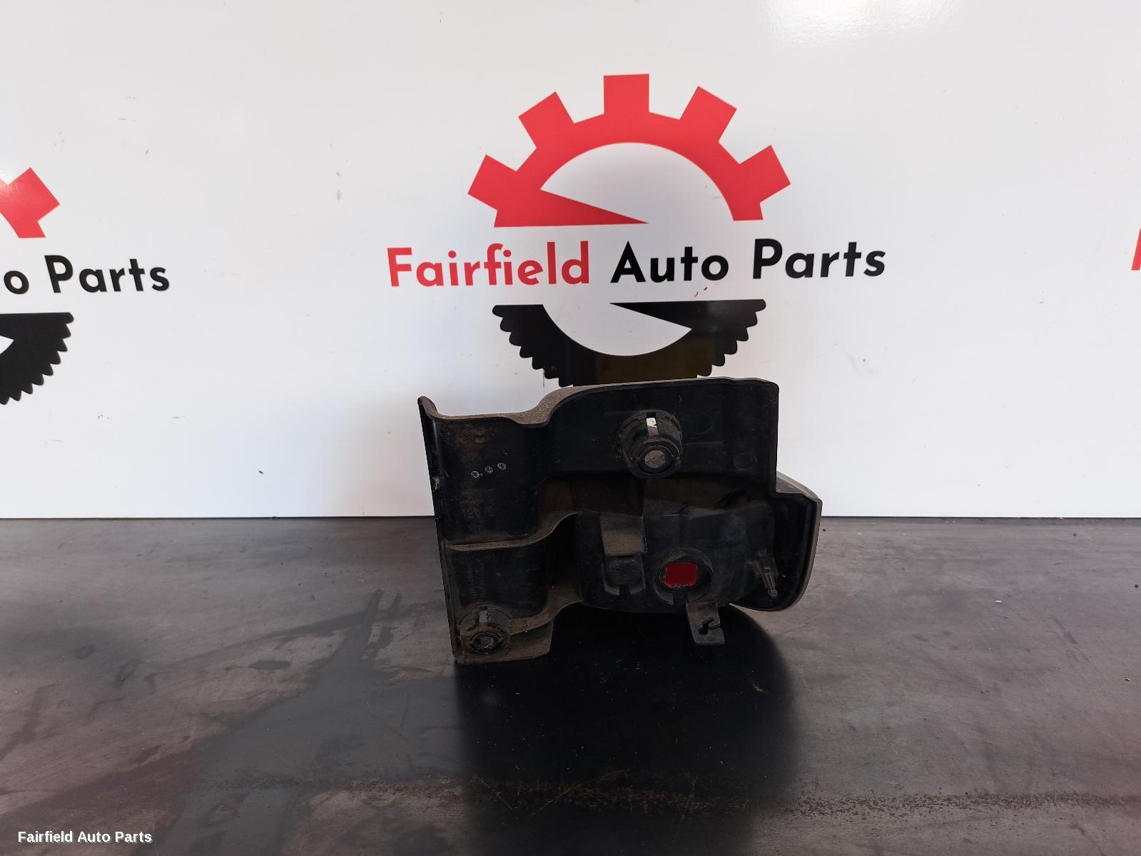 2009 Nissan Elgrand Left Taillight