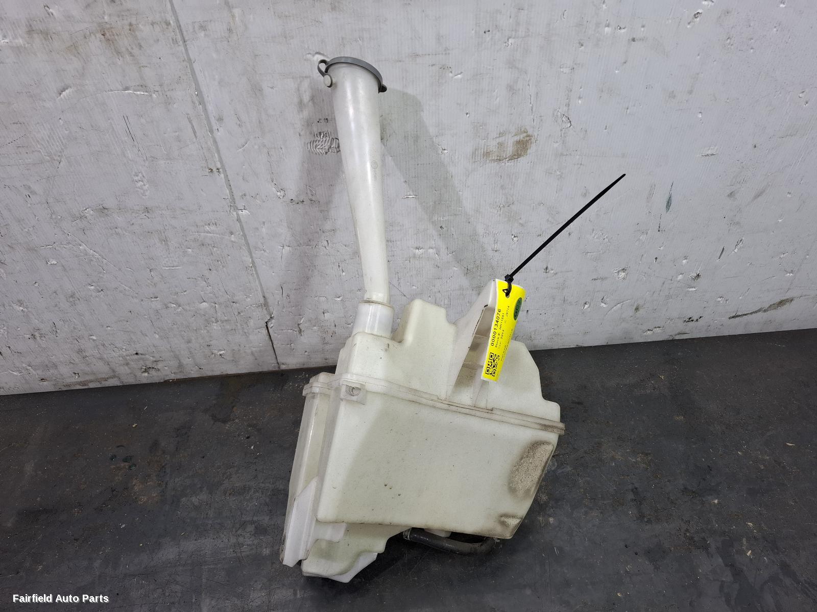 2012-2017 Nissan Pulsar Washer Bottle