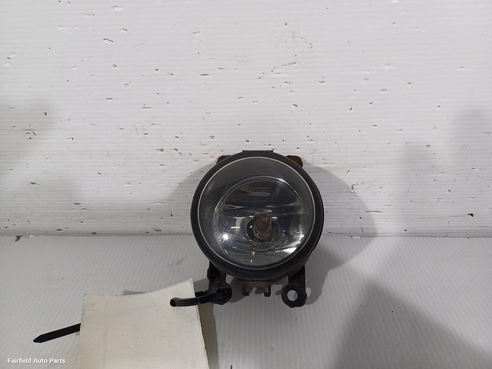 2002-2010 Nissan Elgrand Left Indicator Fog Side