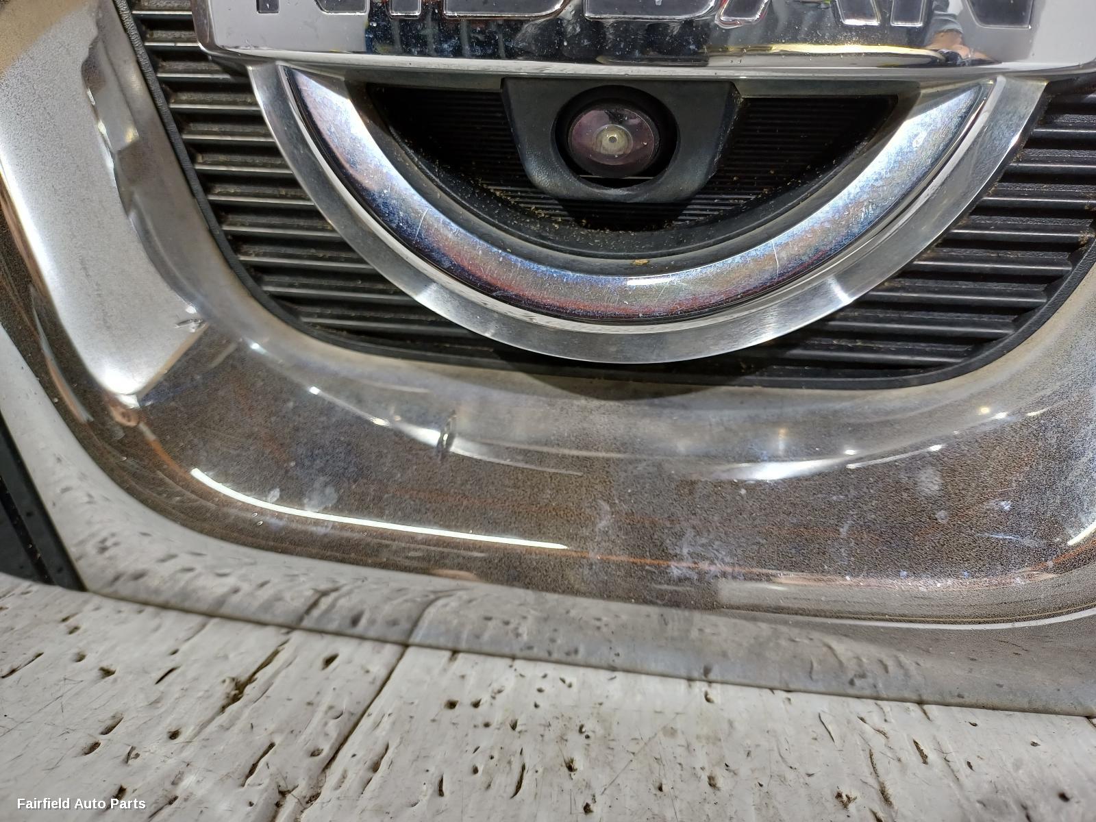 2010-2014 Nissan Dualis Grille