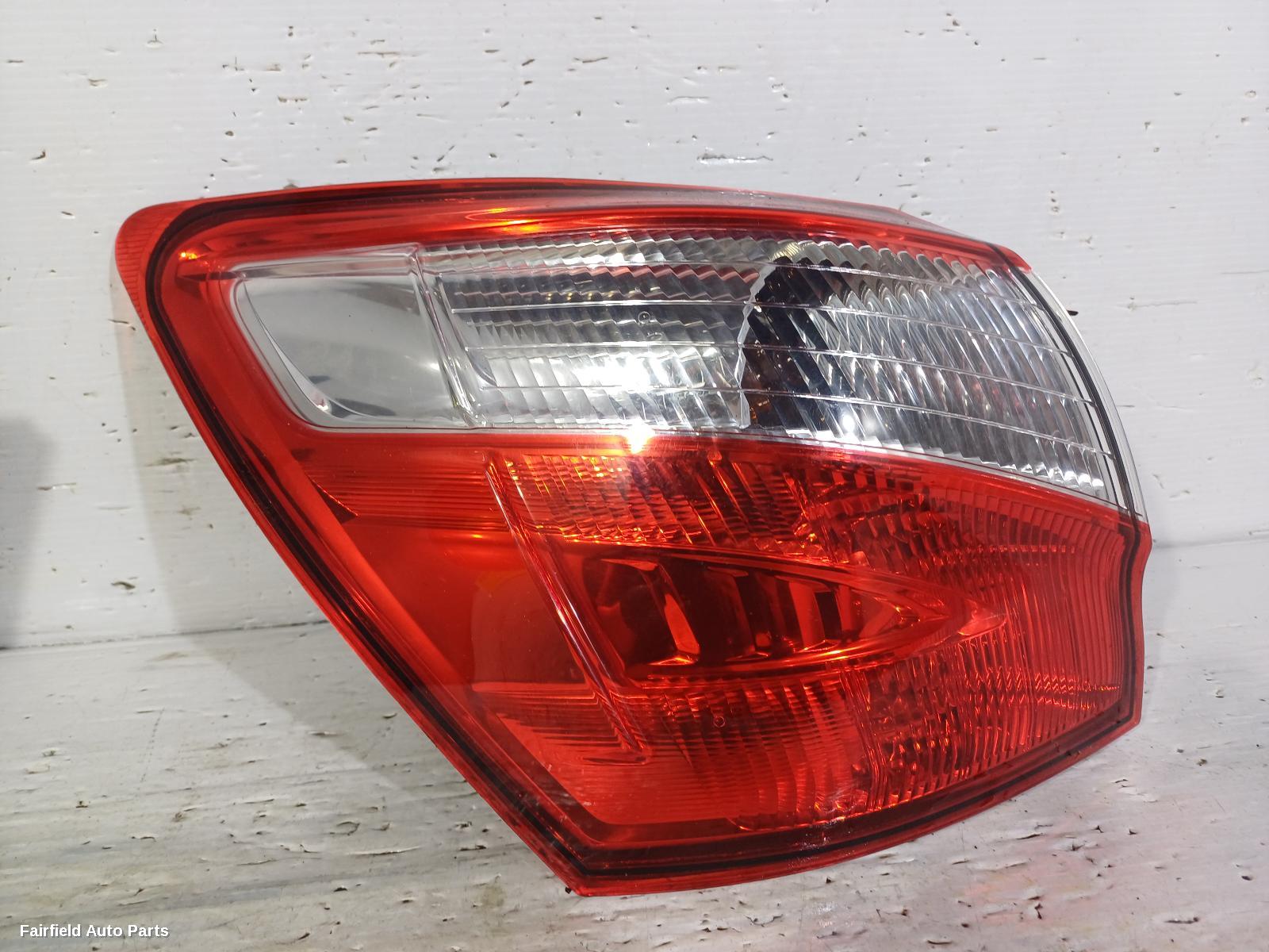 2012-2014 Nissan Dualis Left Taillight