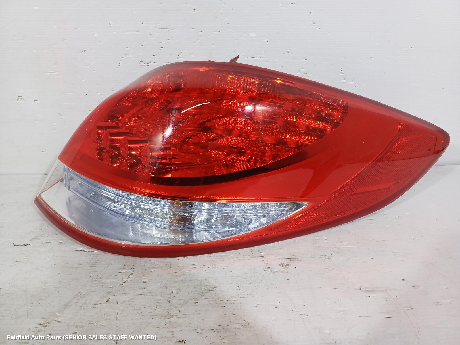 2013 Hyundai Veloster Right Taillight