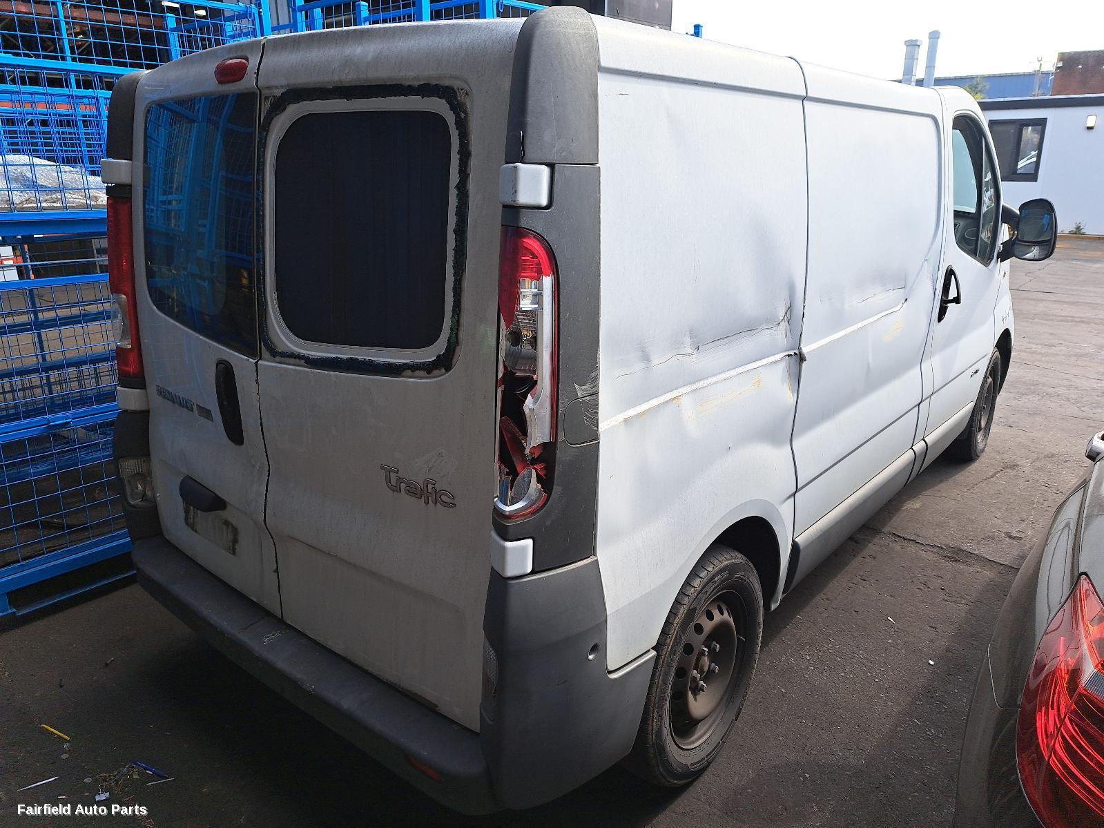 2014 Renault Trafic Left Front Door