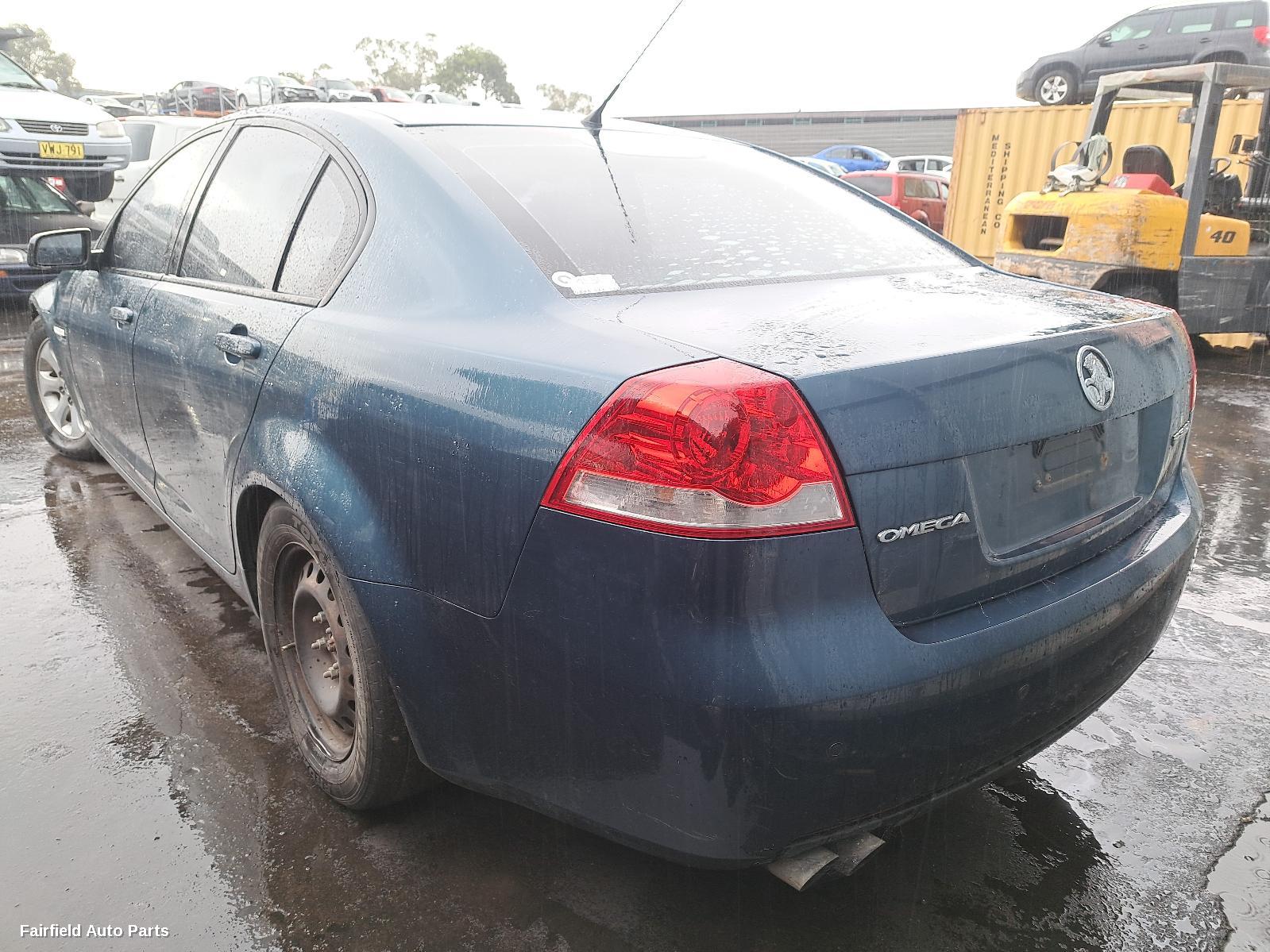 2009 Holden Commodore Right Front Door Window