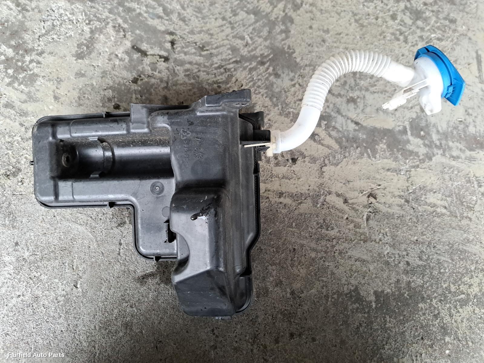 2017-2023 Volkswagen Polo Washer Bottle