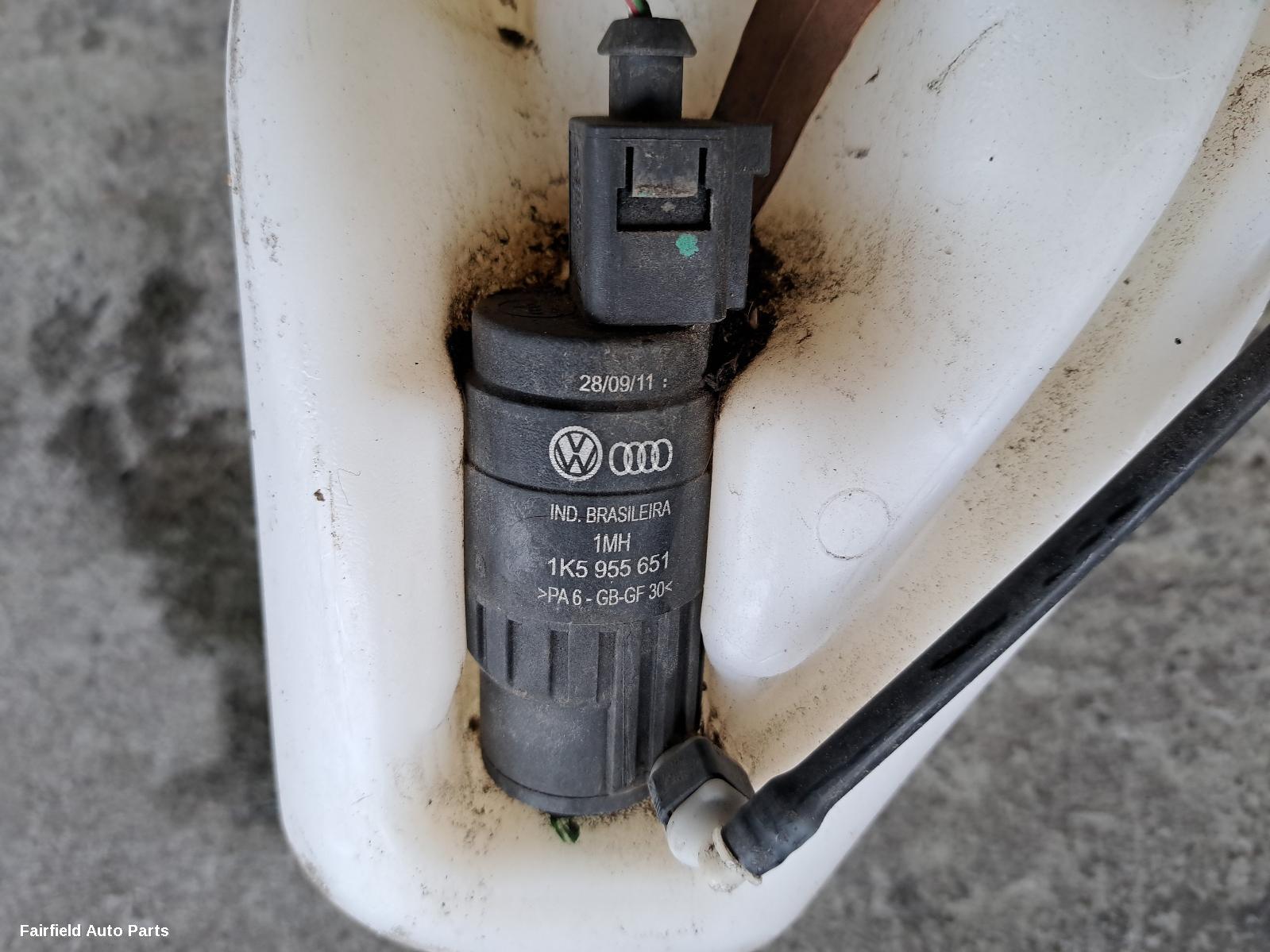 2010-2022 Volkswagen Amarok Washer Bottle