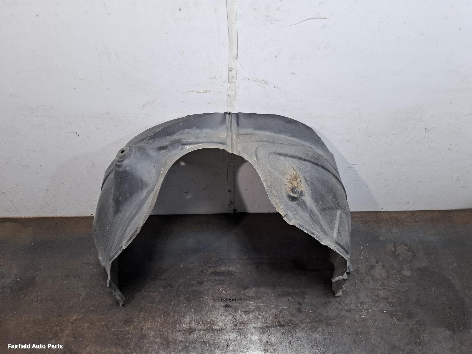 2015-2017 Toyota Aurion Left Guard Liner