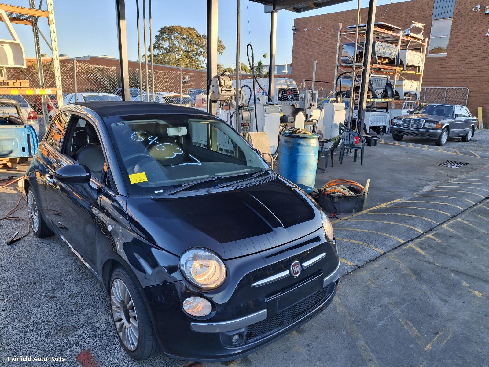 2014 Fiat 500 Right Guard