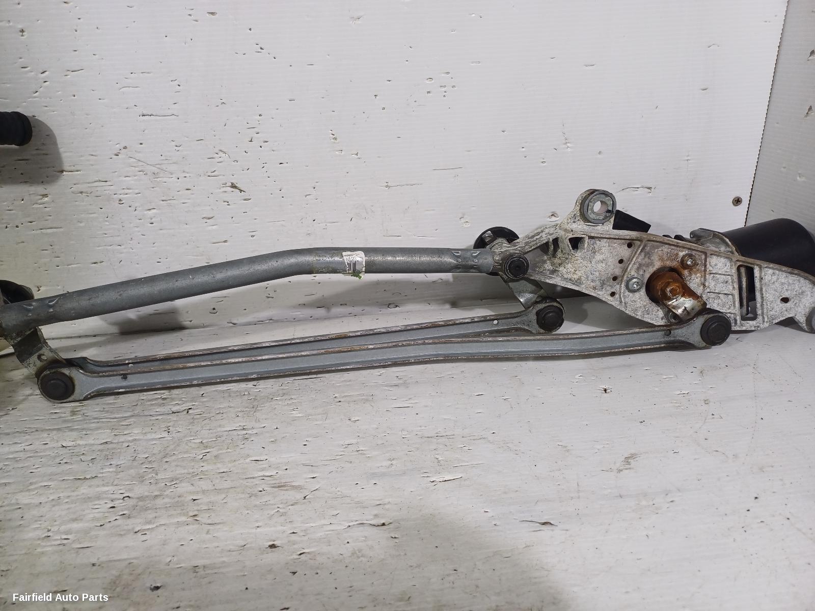 2007-2014 Nissan Dualis Wiper Motor