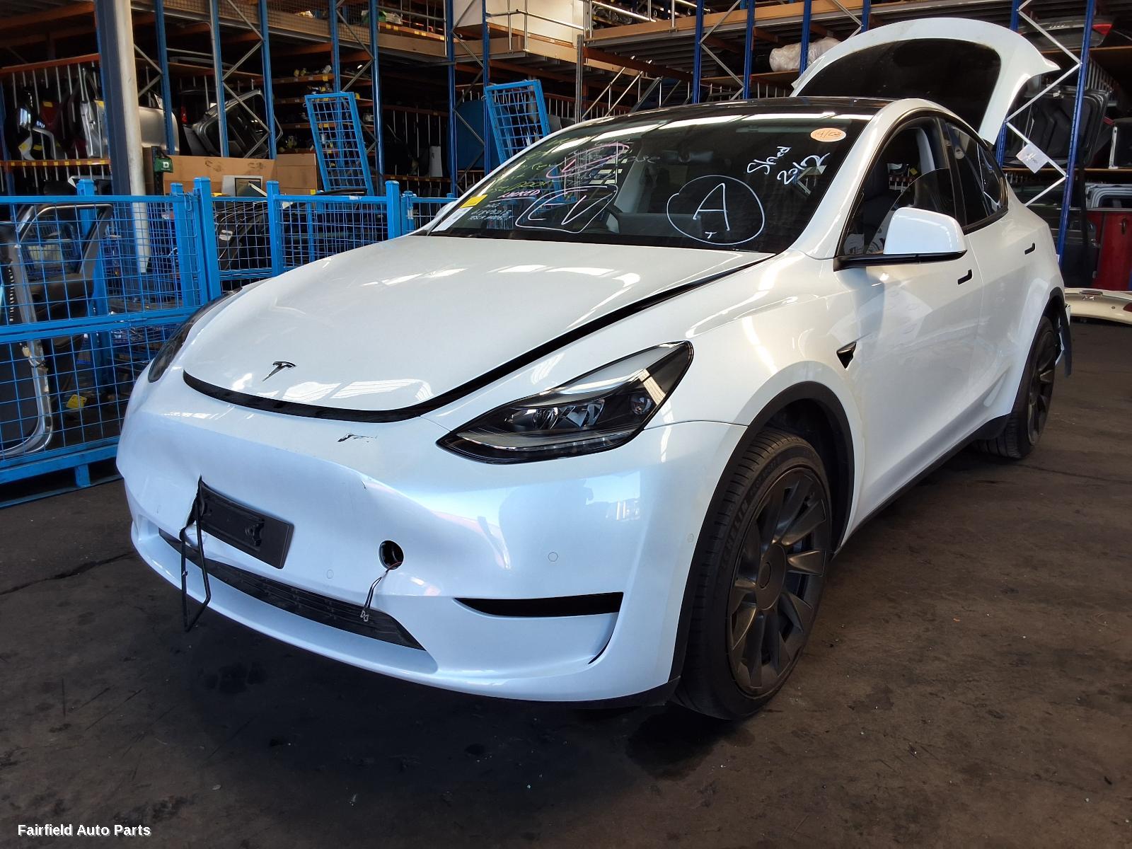 2024 Tesla Model Y Left Taillight