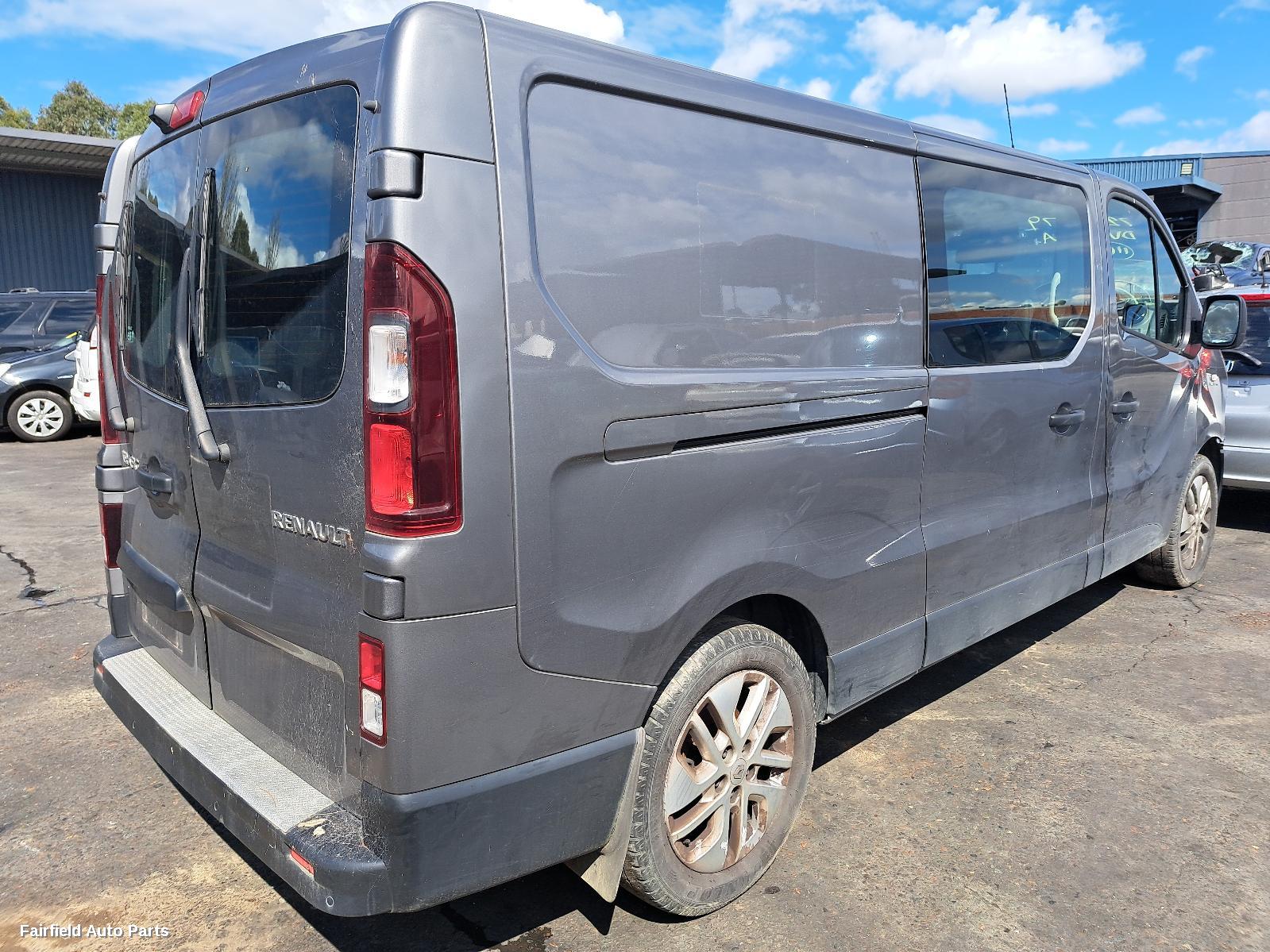 2018 Renault Trafic Right Taillight