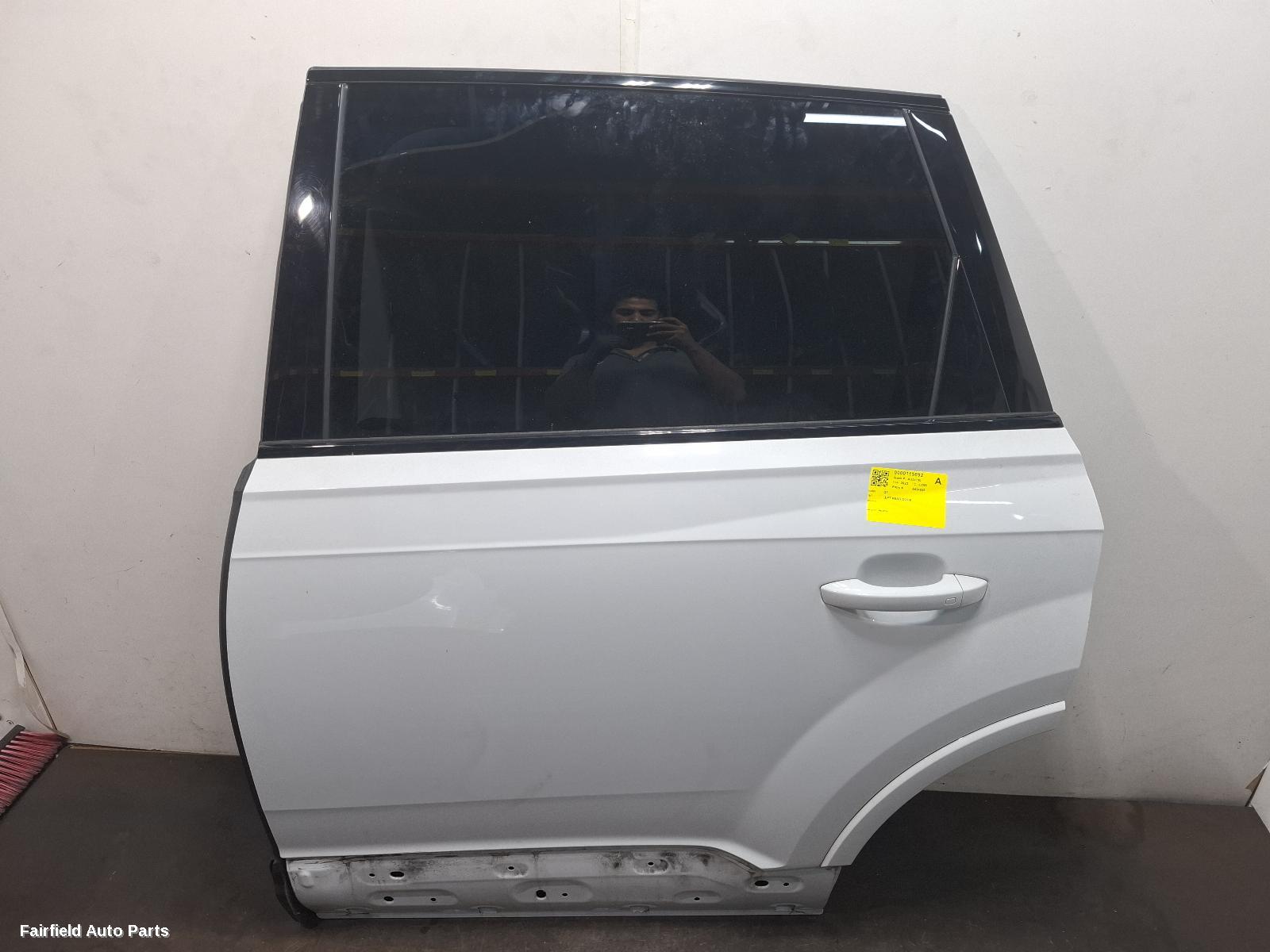 2015-2026 Audi Q7 Left Rear Door Sliding